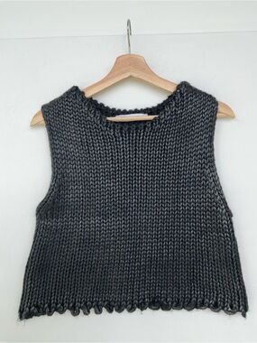 Zara Chunky Knit Sleeveless Sweater